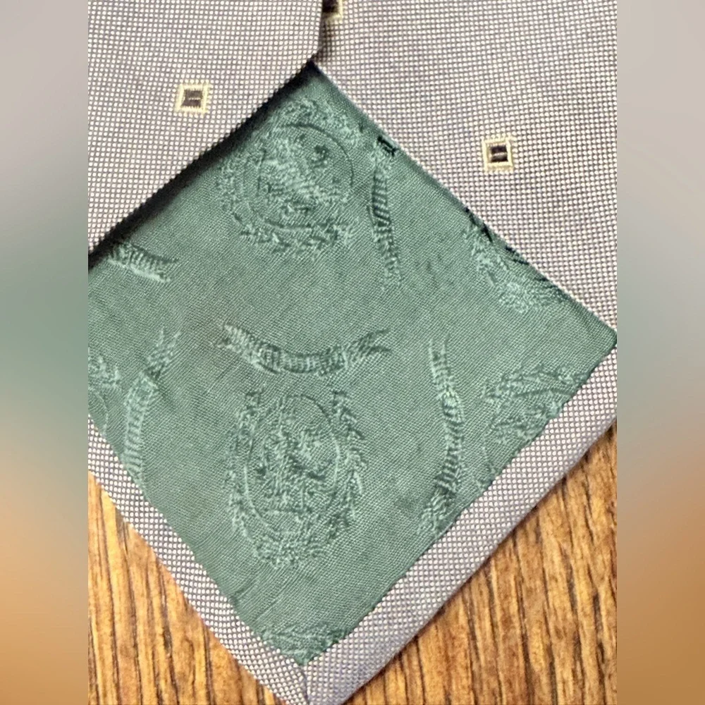 Tommy Hilfiger Blue Print Silk Tie - Fashionable and Chic! BD